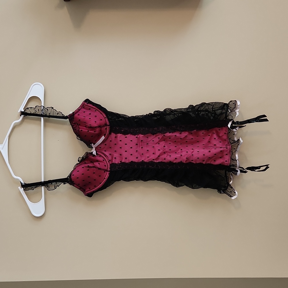 NWT Victoria's Secret lingerie teddy, size 34 C, pink and black